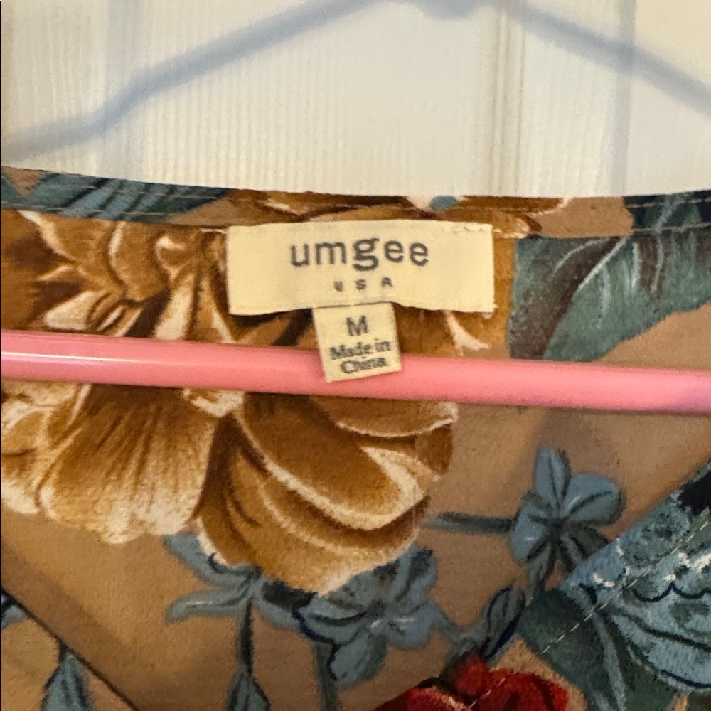 Umgee Multicolor Floral Top - Picture 4 of 6